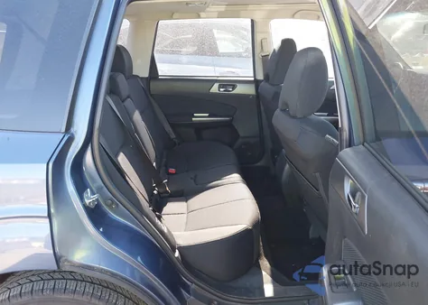 2011 Subaru Forester 2.5X Premium из США, поврежденный, VIN JF2SHBDC8BH708746